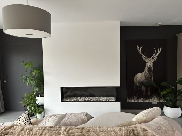 Projet d'aménagement d'un espace cocconing dans la piece de vie principale d'une habitation. des plans à l'installation suivi 100% assuré par nos soins.